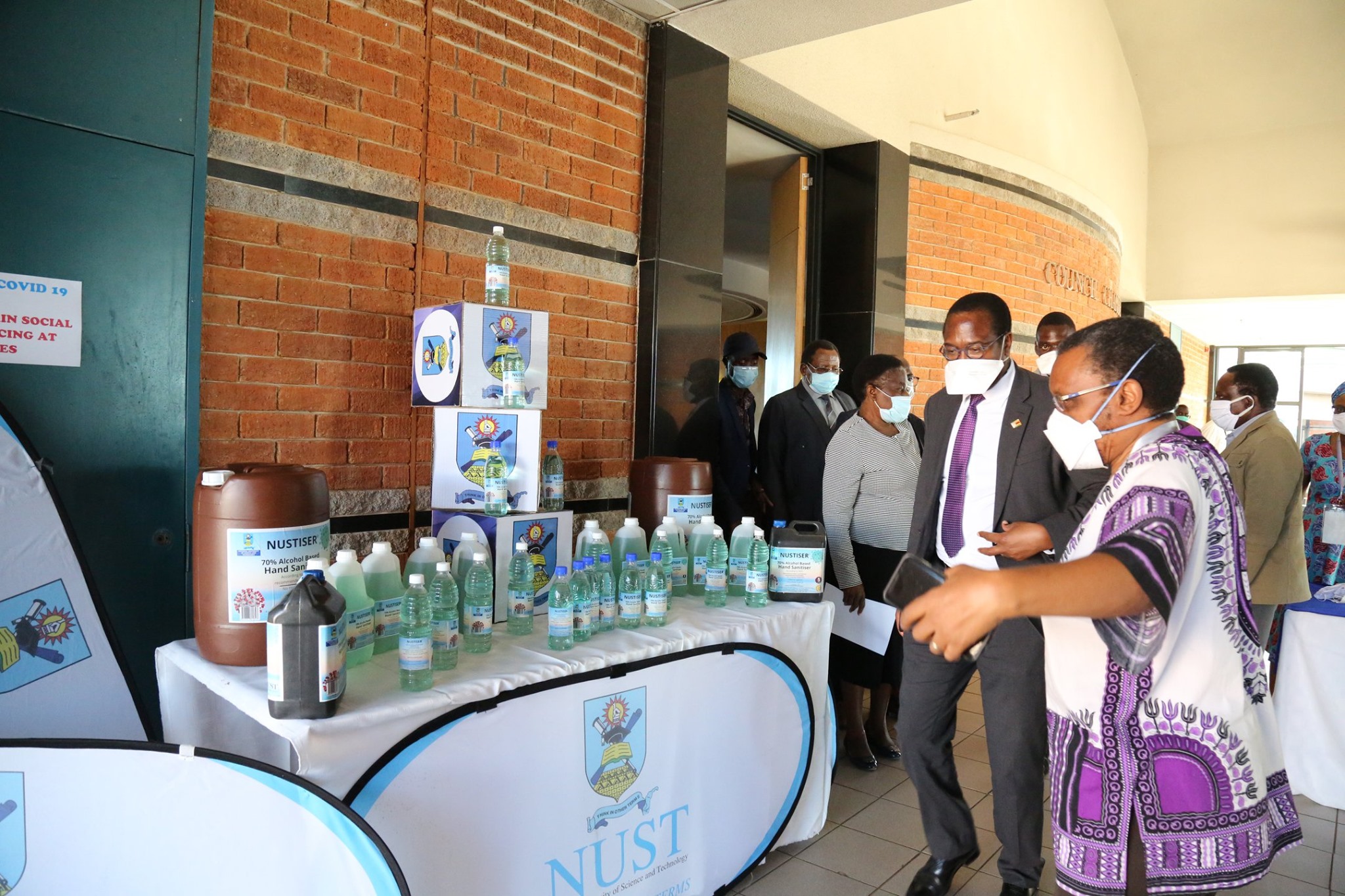 Prof. Mthuli Ncube Appreciates NUST Efforts Towards Curbing COVID-19   (2)