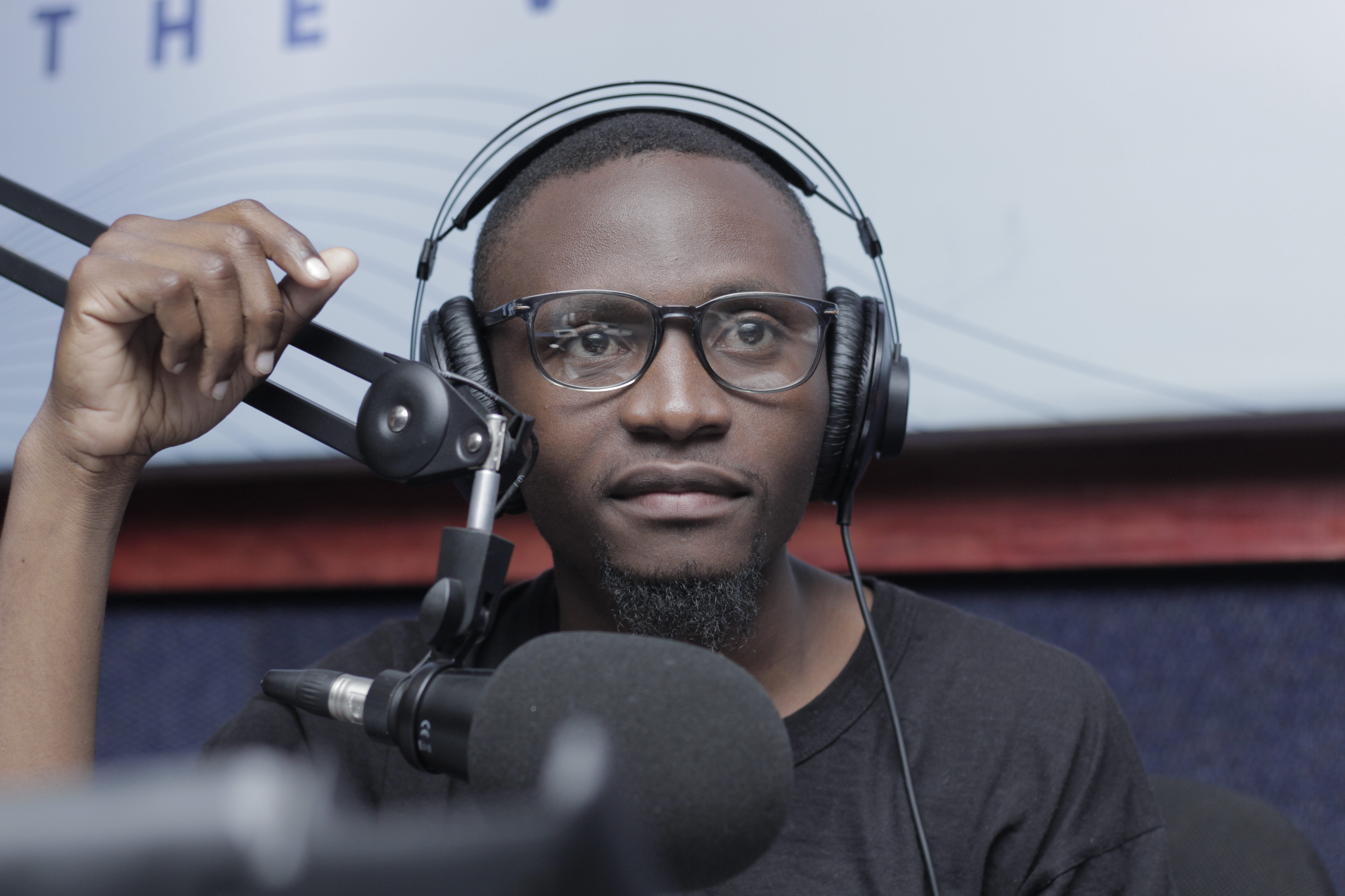 NUST FM Logo